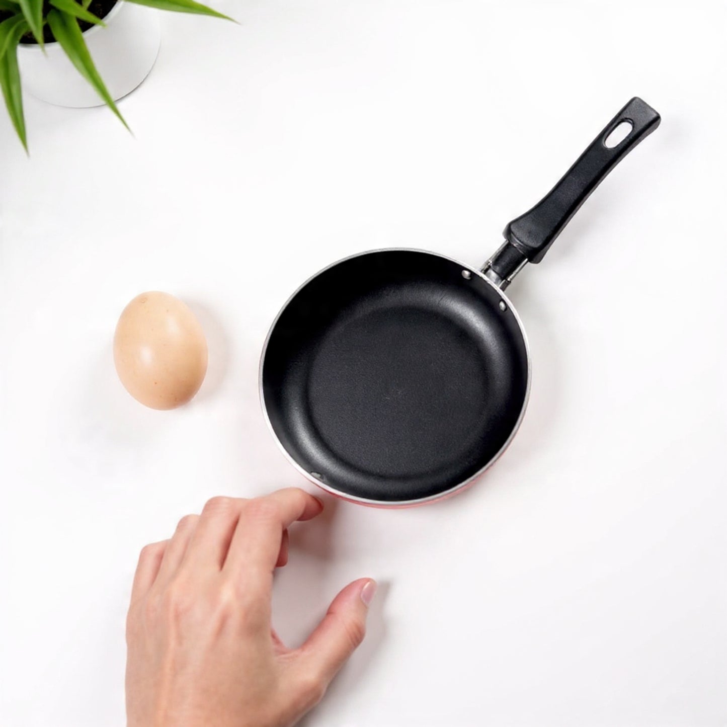 مقلاة صغيرة غير لاصقة 16 سم - مقلاة بيض صغيرة لشخص واحد، مثالية للمطابخ الصغيرة والتخييم