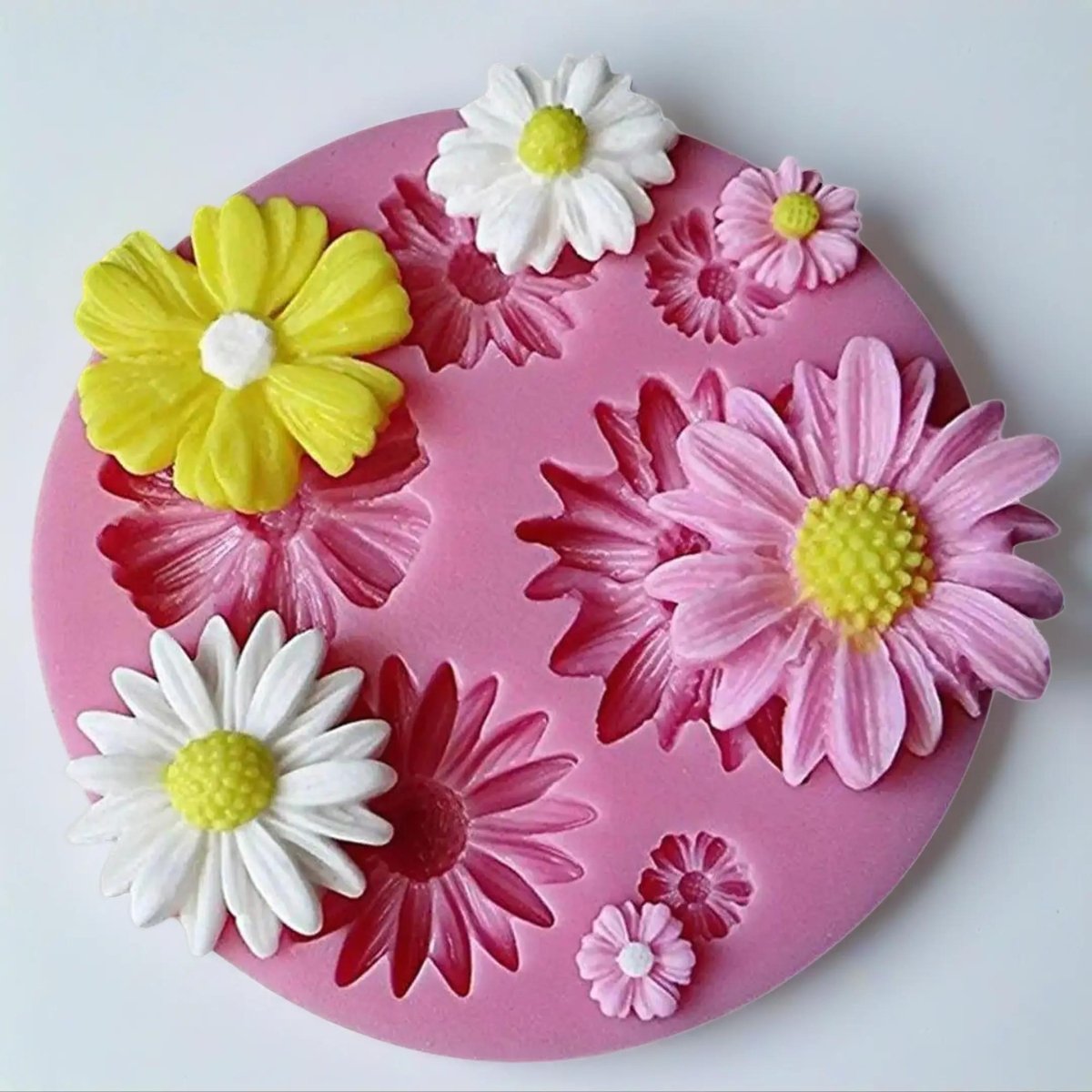 Small 3D Flower Silicone Baking Mold – Fondant & Chocolate Cake Decor Tool – Buy Now at SmartSellHub.shop